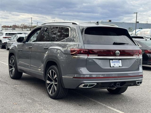 used 2025 Volkswagen Atlas car, priced at $44,891