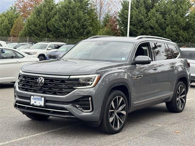 used 2025 Volkswagen Atlas car, priced at $44,891
