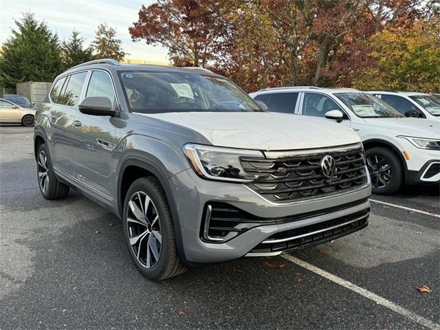 new 2025 Volkswagen Atlas car, priced at $56,481