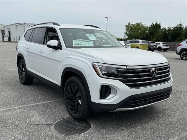 new 2025 Volkswagen Atlas car, priced at $47,745
