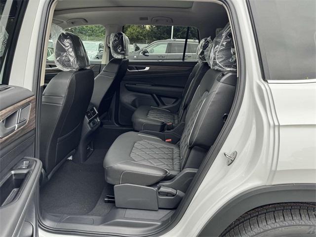 new 2025 Volkswagen Atlas car, priced at $57,176