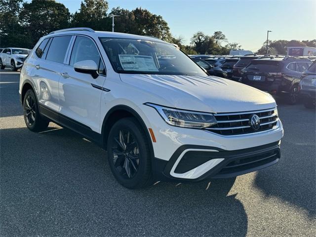 new 2024 Volkswagen Tiguan car, priced at $36,809