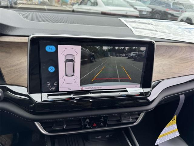 new 2025 Volkswagen Atlas car, priced at $47,980