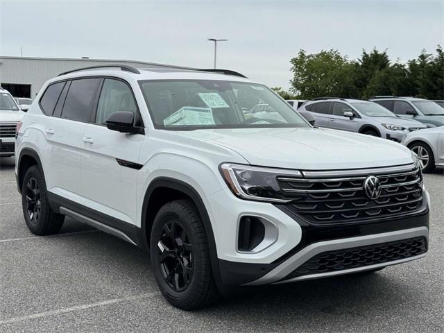 new 2025 Volkswagen Atlas car, priced at $50,401