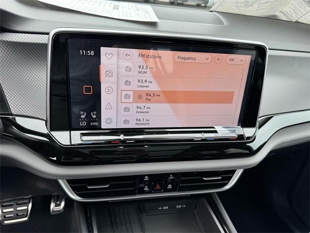 new 2025 Volkswagen Atlas car, priced at $50,401