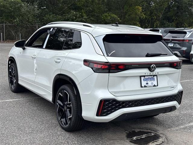 new 2025 Volkswagen Tiguan car, priced at $43,491