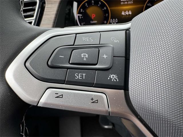 new 2025 Volkswagen Atlas car, priced at $51,706