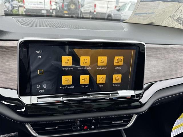 new 2025 Volkswagen Atlas car, priced at $51,706