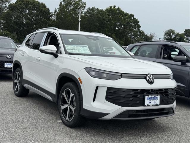 new 2025 Volkswagen Tiguan car, priced at $38,166
