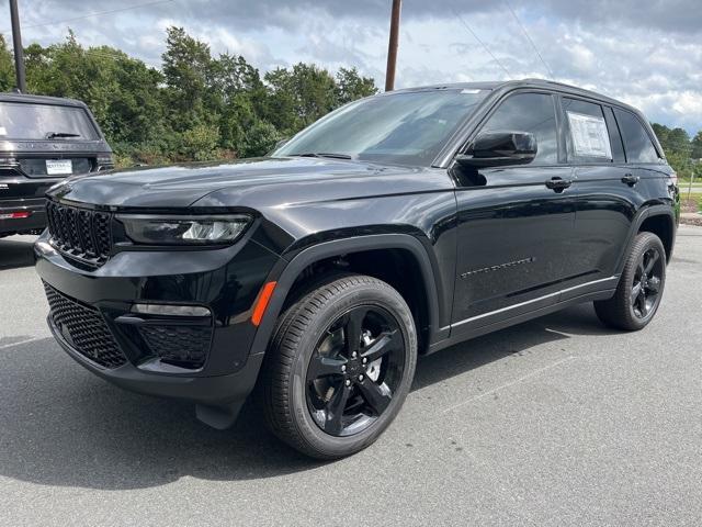 new 2025 Jeep Grand Cherokee car, priced at $50,955