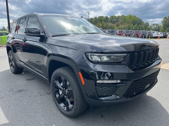 new 2025 Jeep Grand Cherokee car, priced at $50,955