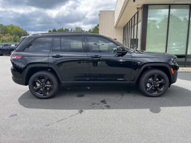 new 2025 Jeep Grand Cherokee car, priced at $50,955