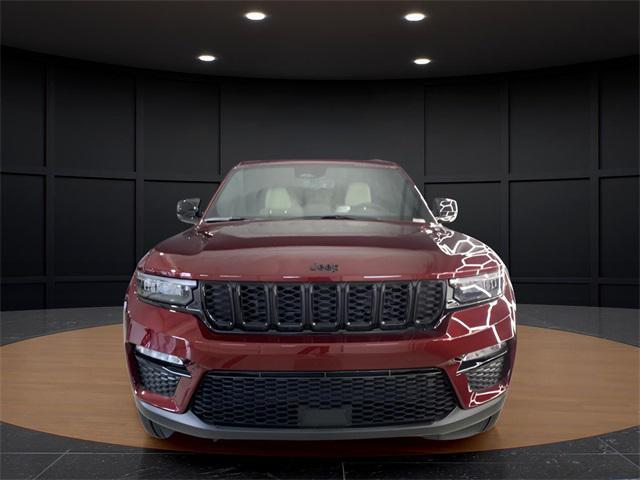 new 2025 Jeep Grand Cherokee car, priced at $48,674