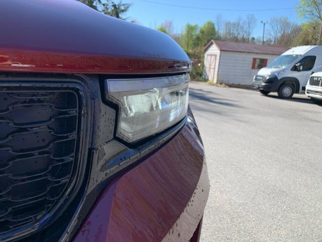new 2025 Jeep Grand Cherokee car, priced at $48,999