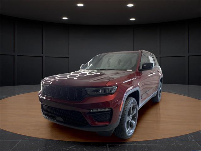 new 2025 Jeep Grand Cherokee car, priced at $48,674