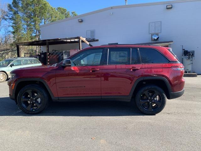 new 2025 Jeep Grand Cherokee car, priced at $48,999