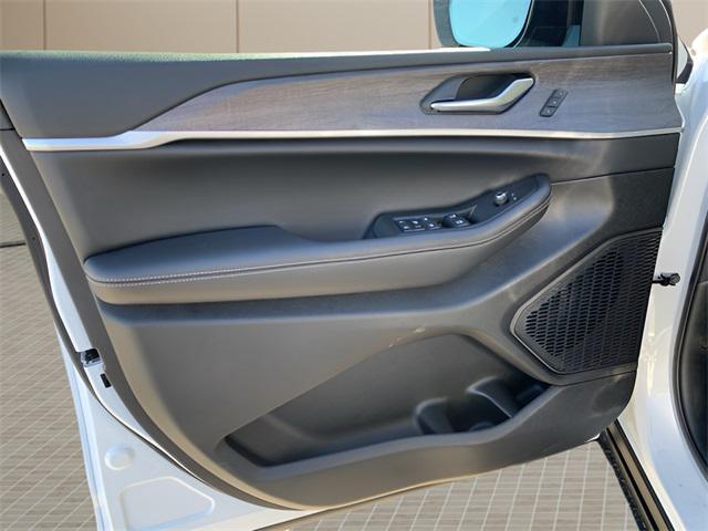 new 2025 Jeep Grand Cherokee L car, priced at $48,460