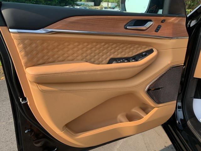 new 2025 Jeep Grand Cherokee L car, priced at $68,411