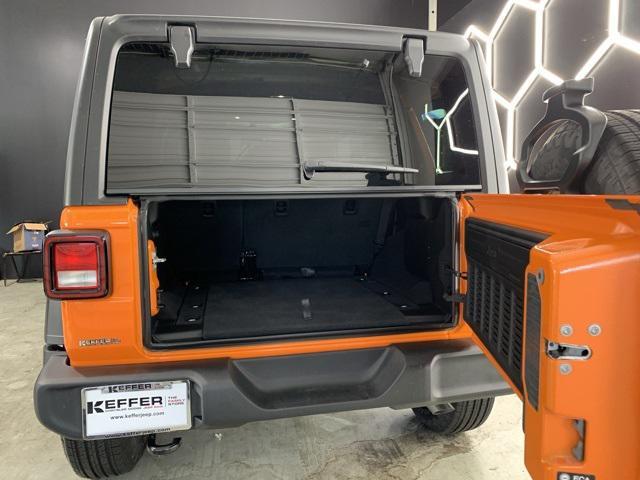 new 2025 Jeep Wrangler car, priced at $44,422