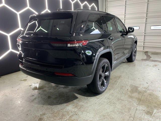 new 2025 Jeep Grand Cherokee car, priced at $48,341