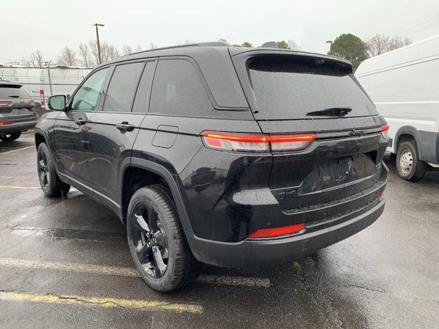 new 2025 Jeep Grand Cherokee car, priced at $49,649