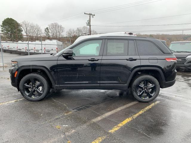 new 2025 Jeep Grand Cherokee car, priced at $49,649