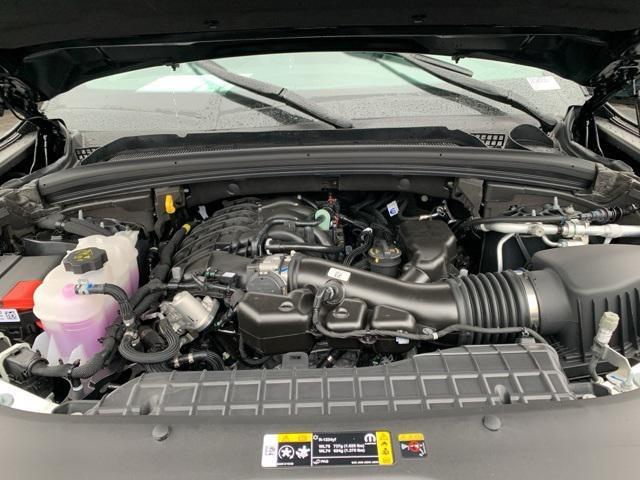 new 2025 Jeep Grand Cherokee car, priced at $49,649