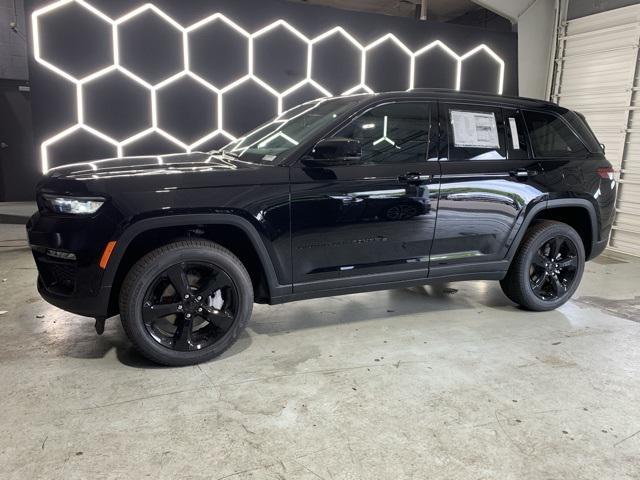 new 2025 Jeep Grand Cherokee car, priced at $52,116