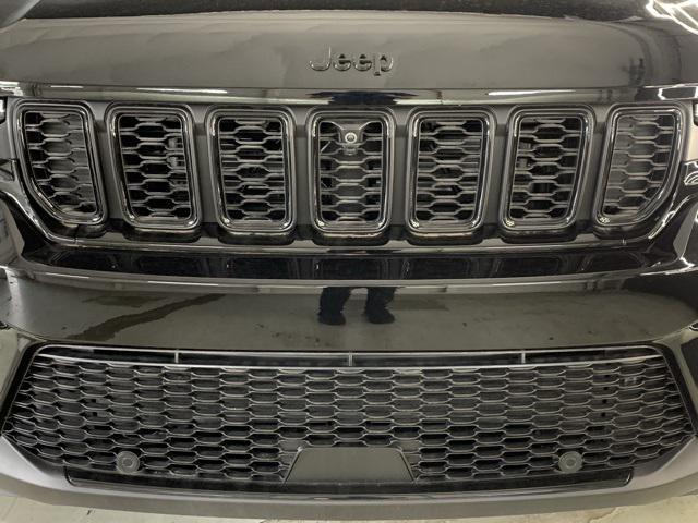 new 2025 Jeep Grand Cherokee car, priced at $52,116