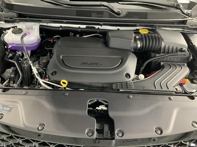 new 2025 Chrysler Pacifica car, priced at $41,032