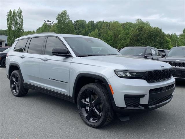 new 2024 Jeep Grand Cherokee L car, priced at $42,905