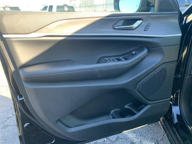 new 2025 Jeep Grand Cherokee L car, priced at $51,760
