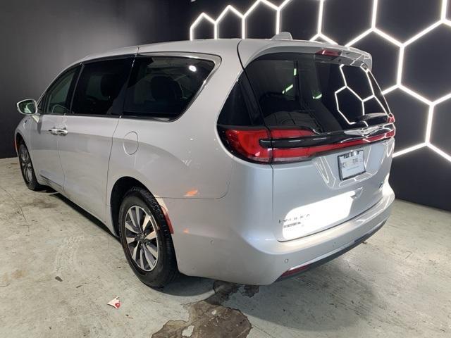 used 2022 Chrysler Pacifica Hybrid car, priced at $26,512