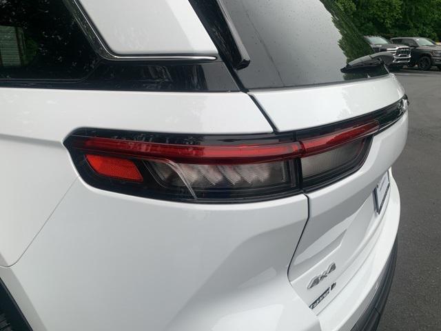 new 2025 Jeep Grand Cherokee car, priced at $42,575