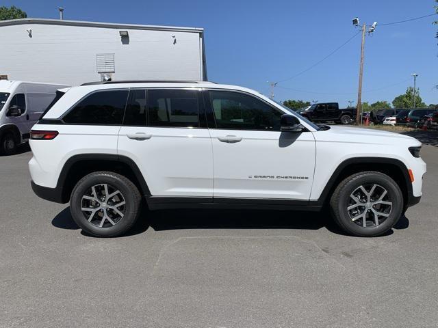 new 2025 Jeep Grand Cherokee car, priced at $46,966