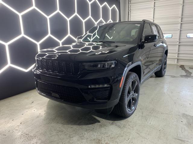 new 2025 Jeep Grand Cherokee car, priced at $49,191