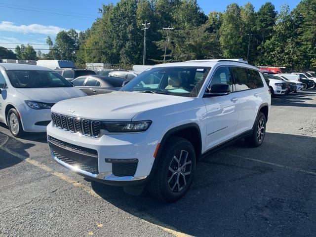 new 2025 Jeep Grand Cherokee L car, priced at $50,078