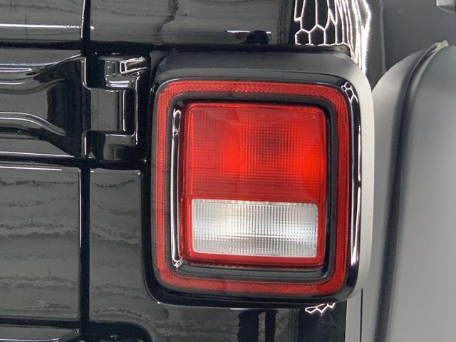 new 2025 Jeep Wrangler car, priced at $45,986