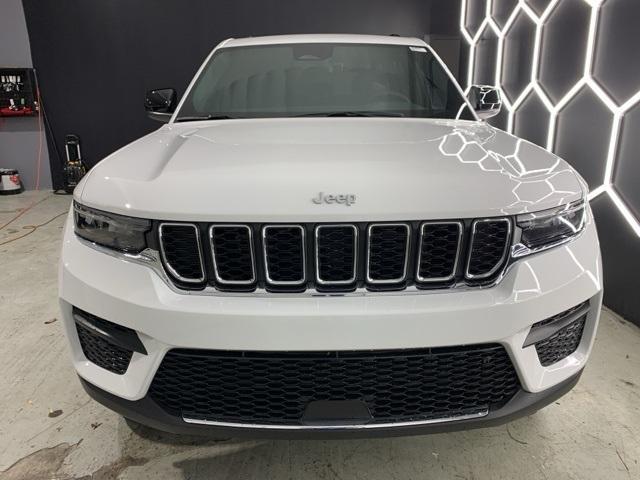 new 2025 Jeep Grand Cherokee car, priced at $35,634