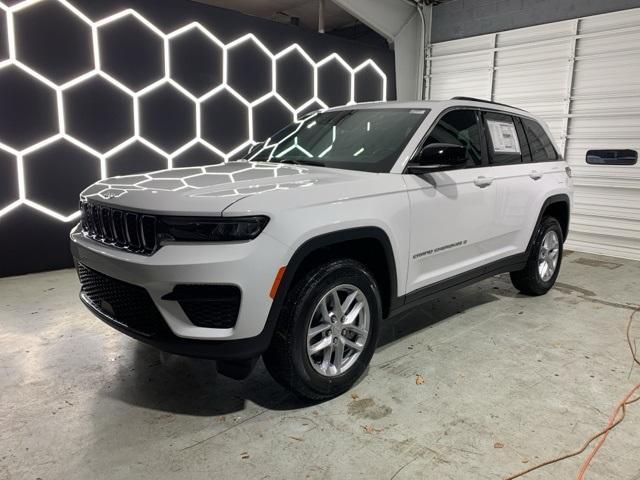 new 2025 Jeep Grand Cherokee car, priced at $35,634