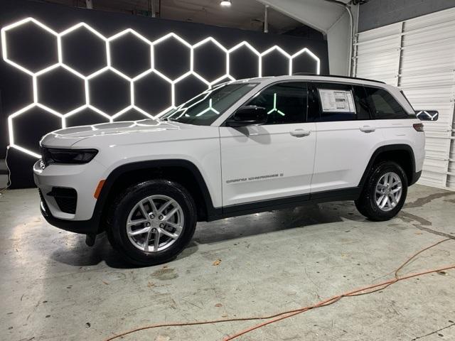 new 2025 Jeep Grand Cherokee car, priced at $35,634