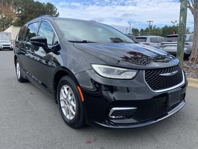 used 2022 Chrysler Pacifica car, priced at $22,000