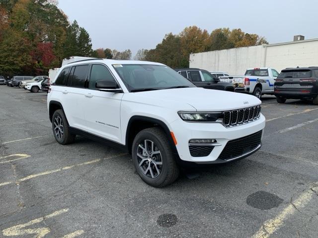 new 2025 Jeep Grand Cherokee car, priced at $47,635