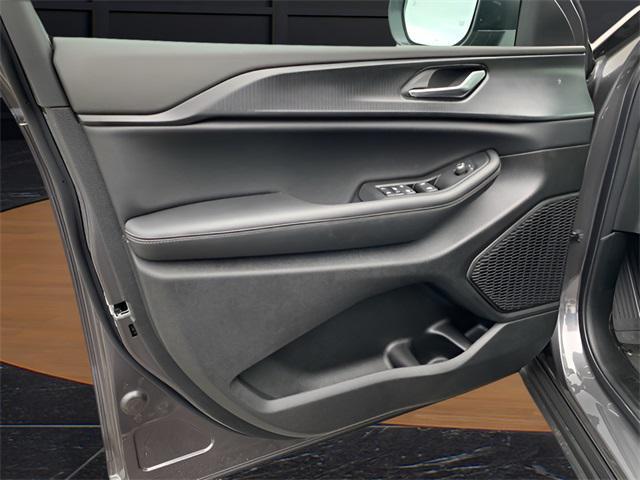 new 2025 Jeep Grand Cherokee L car, priced at $41,545