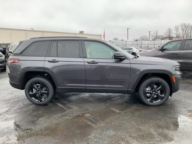 new 2025 Jeep Grand Cherokee car, priced at $48,999
