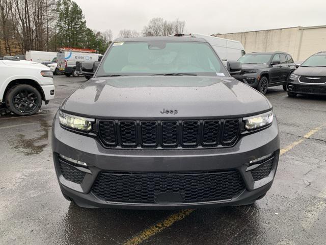 new 2025 Jeep Grand Cherokee car, priced at $48,999