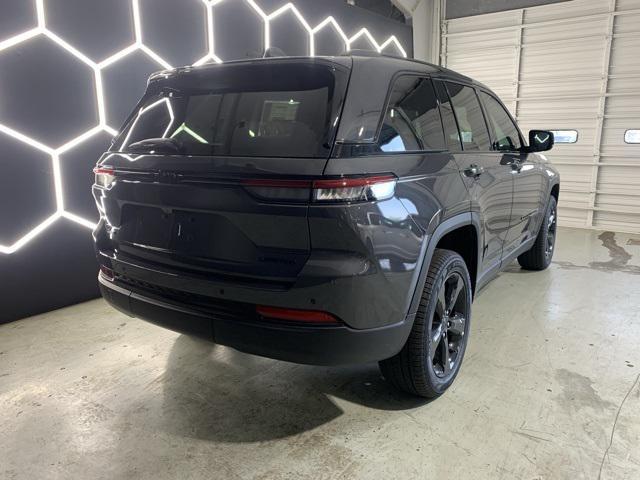 new 2025 Jeep Grand Cherokee car, priced at $49,191