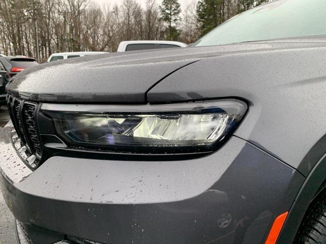 new 2025 Jeep Grand Cherokee car, priced at $48,999