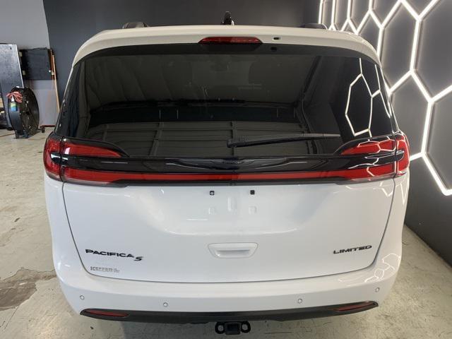 new 2024 Chrysler Pacifica car, priced at $49,697