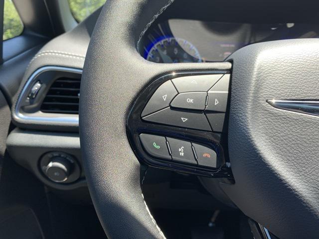 new 2024 Chrysler Pacifica car, priced at $49,697